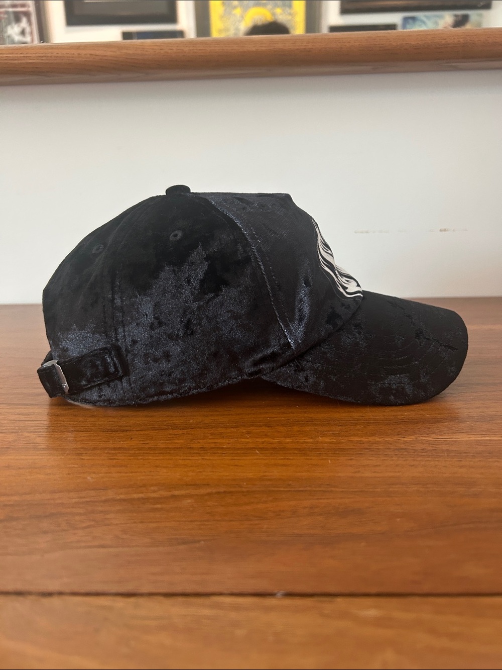 RARE Dallas Mavericks Velvet Baseball Cap – Silver Chrome Logo – Arena Exclusive - Picture 4 of 6